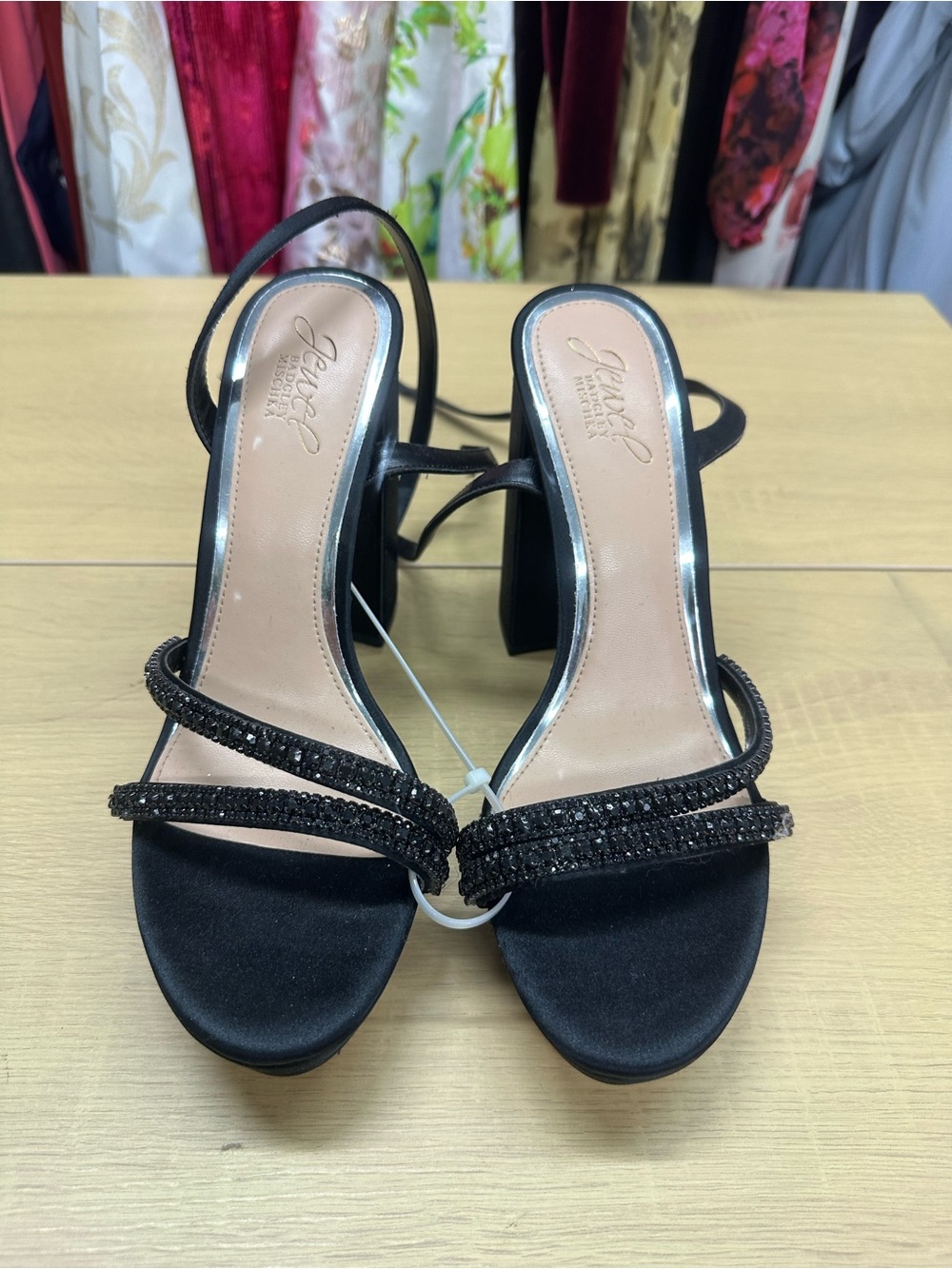 Jewel Badgley Mischka Black Strapy Heels Size 8 NWOT